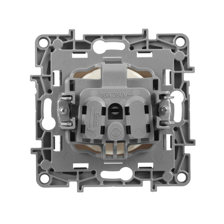 Розетка С/У 1-я без з/к 2P 16А (мех. с накл.) слон. кость, винт. Etika